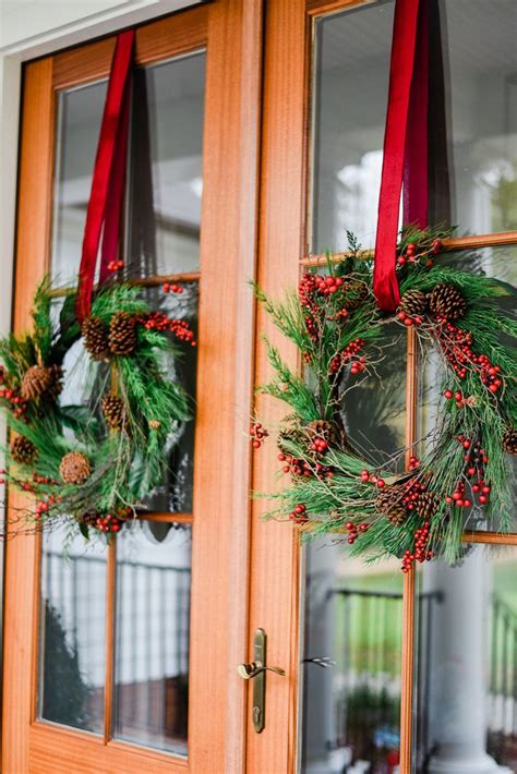 How To Hang A Wreath Using Ribbon Without Damage Christmas Wreaths