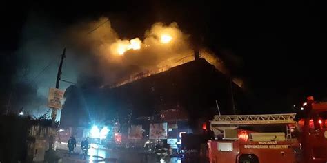 Son dakika kocaeli yangın haberleri ve kocaeli yangın haberleri ile ilgili tüm sıcak gelişmeleri sayfamızdan takip edebilirsiniz. Kocaeli'de yangın çıkan AVM'den açıklama - Memurlar.Net