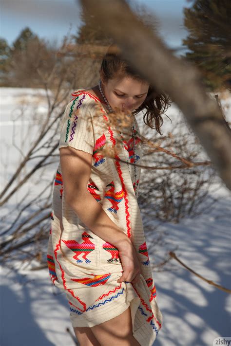 Yulia Sosnova Teen Yulia Sosnova Shows Her Pussy In The Snow Does The
