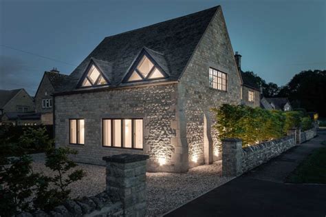 Arts and Crafts House | Idealcombi UK