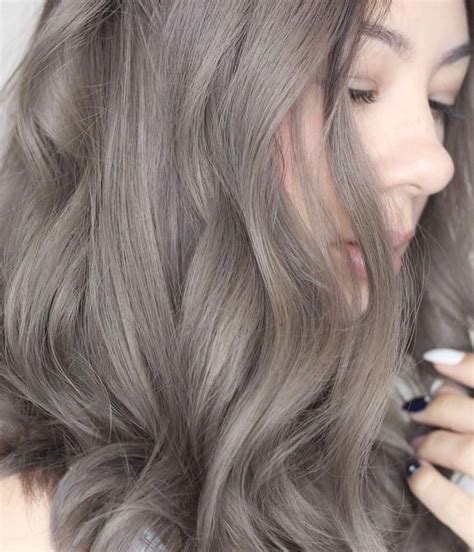 Ash Grey Hair Without Bleach 12 Cute Hairstyle Ideas For Medium