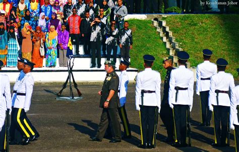 Tunku ismail sebagai pewaris takhta kerajaan johor. Kesultanan Johor: Sultan Ibrahim cadang kerajaan Johor ...