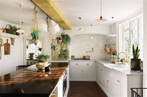 Whether you want inspiration for planning a kitchen renovation or are building a designer kitchen from scratch, houzz has 3,135,589 images from the best designers, decorators, and architects in the country, including pietra granite and larcade larcade, architecture, interior design. Top Kitchens Trends for Spring 2020: Beautiful Photos and ...