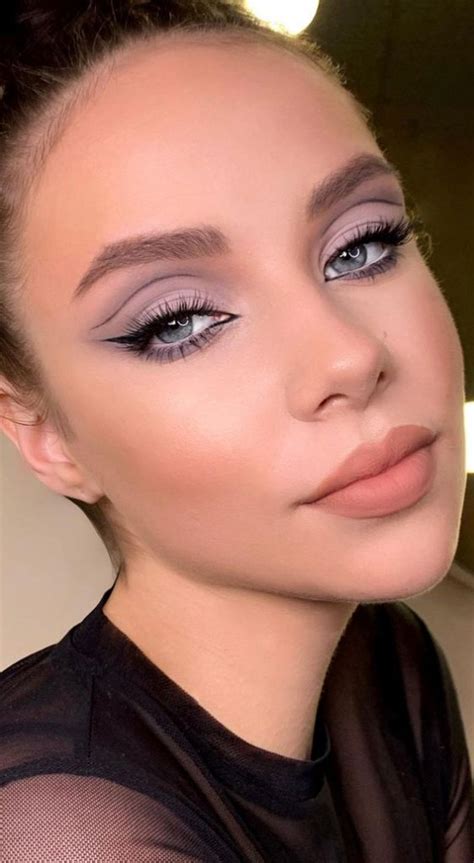 Incredibly Beautiful Soft Makeup Looks For Any Occasion