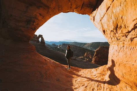 Items portrayed in this file. Delicate Arch Hike During Sunrise (Beat The Crowds!) - The ...