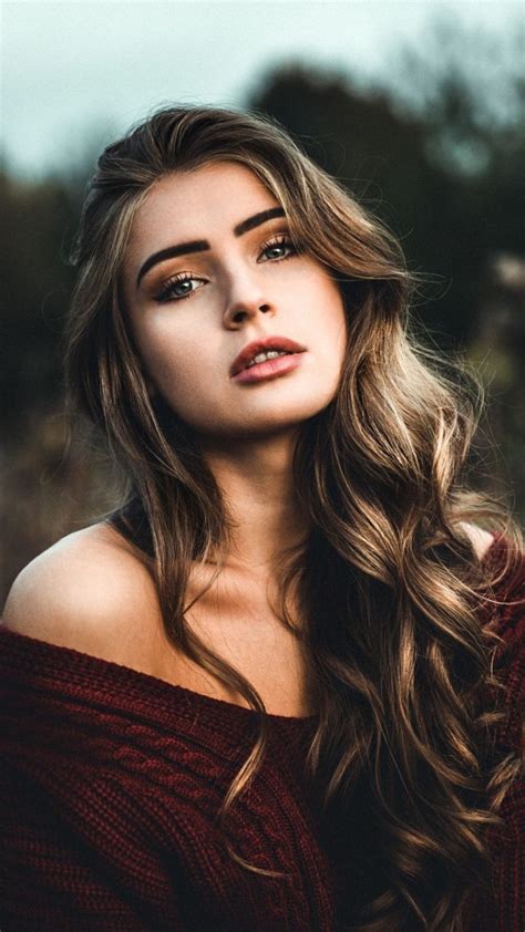 Brunette Outdoor Stunning Woman Model X Wallpaper Portrait