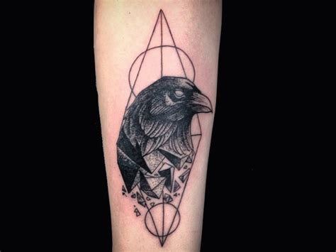 10 Stylish And Traditional Crow Tattoo Designs Styles At Life