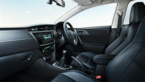 This is a review of the 2013 toyota corolla le. 2013 Australian Toyota Corolla Hatch Interior | CleanMPG