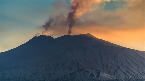 (the last activities of etna 2019 contained in a short video lasting. volcan-etna