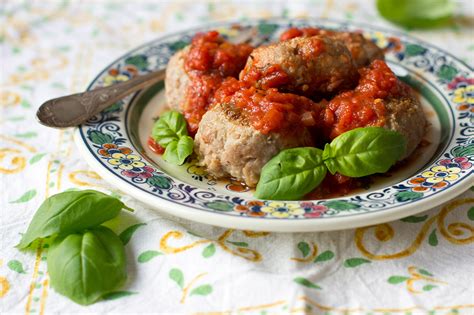 Gehaktballen in Italiaanse tomatensaus recept