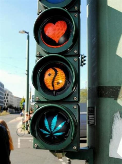 Traffic light white icons in round glossy buttons on black background. semaforo on Tumblr