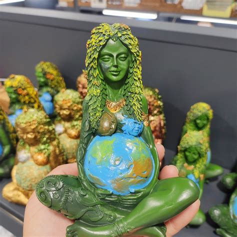 Pc Mother Earth Statue Earth Art Statue Figurine Mother Goddess Statue Garden Ornament Goddess