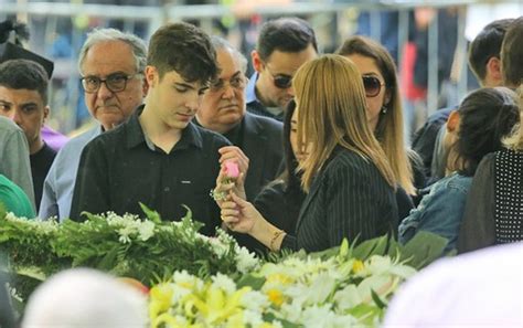 Fotos Corpo De Gugu Liberato é Enterrado Em São Paulo