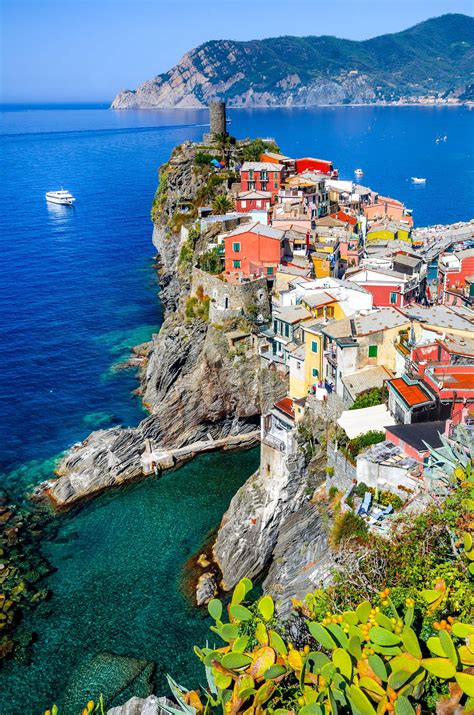 Vernazza Dans Les Cinque Terre En Ligurie World Most Beautiful Place