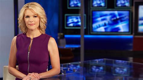 Santa Claus Controversy Megyn Kelly Bashes Detractors Who Called Her