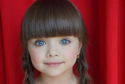 Russa De 6 Anos Está Sendo Chamada De A Menina Mais Linda Do Mundo