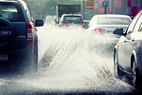 밥 잘 사주는 예쁜 누나. Driving in the Rain: How to Do It Properly with These Tips