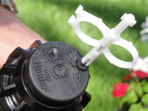 To adjust a toro 570 radius pop up sprinkler hear, place one's hand on the sprinkle hear and turn it 25 degrees to the right. I-20 Rotary Sprinkler Adjustment Instructions | Hunter ...