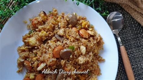 Nasi merupakan makanan pokok masyarakat indonesia hampir setiap hari pasti anda makan menggunakan nasi. Masak gampang!!! Nasi goreng bumbu racik Indofood / Nasgor Bumbu Indofood - YouTube