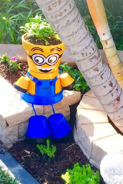 Minion Terra Cotta Pots How To Make Minions Out Of Flower Pots