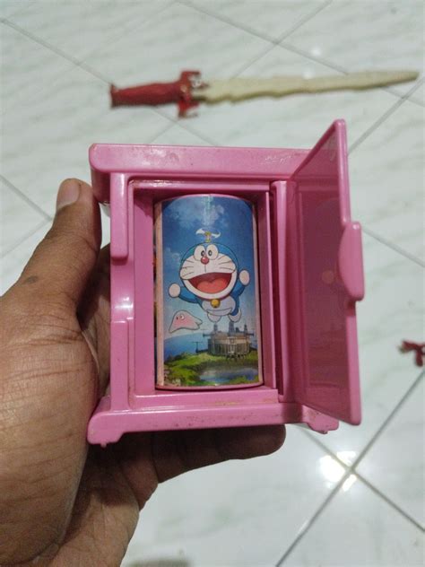 Pintu Kemana Saja Doraemon Gambar Bisa Berubah Ubah Toys