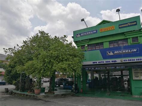 This list identifies the fixed line operators and the mobile operators for the top 200 most populous countries in the world. MPS Auto Sdn Bhd - CarKaki.my