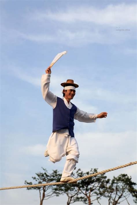 The only quiz that determines how good your taste in kpop is! Korean Cultural Heritage Festival and Mayor Derek Corrigan ...