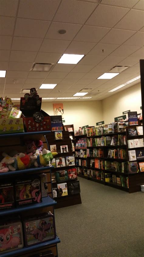 Barnes & noble (401 ne northgate way, seattle). Barnes & Noble - 27 Photos & 63 Reviews - Bookstores - 401 ...