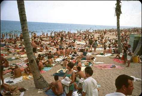 30 Amazing Kodachrome Snapshots Of Beaches In The Us In The 1950s And