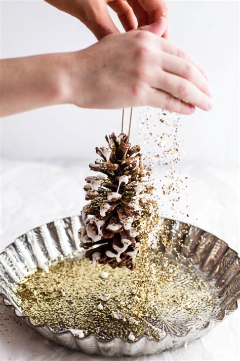 25 Beautiful Pinecone Christmas Ornaments Ideas Magment