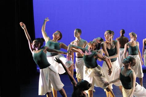 ailey-students-perform-pieces-by-prominent-choreographers-the-observer