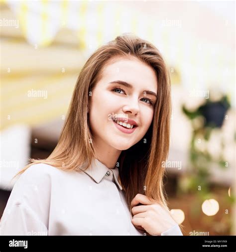 Beauty Fashion Model Happy Smile Hi Res Stock Photography And Images