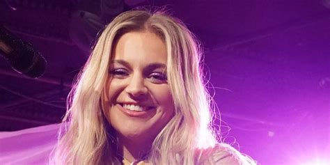 Kelsea Ballerini And Her Abs Dancing To Her New Song On Tiktok Is A Vibe