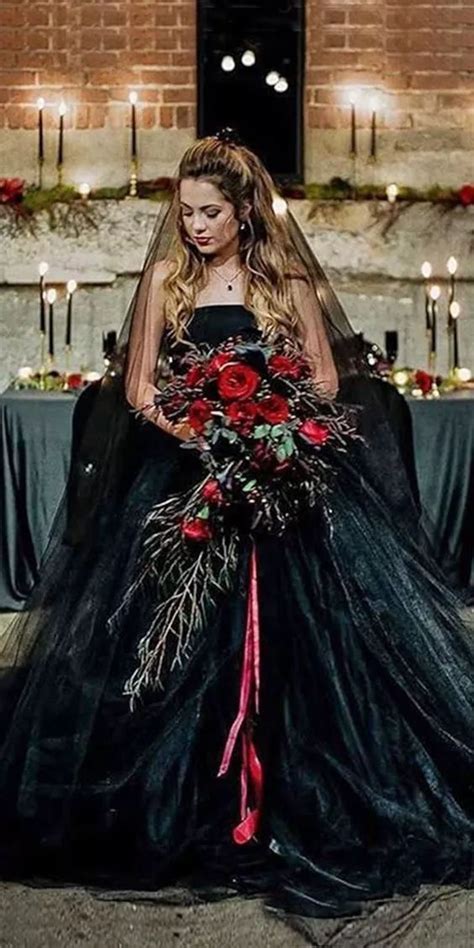 30 Mysterious Black Bridal Veils With Images Halloween Wedding Dresses Gothic Wedding Dress