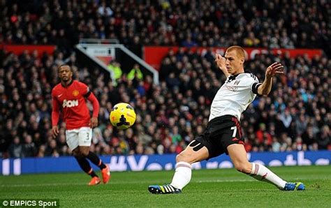Only second time in 51 years in which fulham have avoided a defeat at old scott parker charged him down but unfortunately deflected the ball into fulham's goal. Manchester United 2-2 Fulham: MATCH REPORT | Daily Mail Online