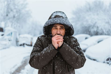 5 Essential Clothing Items For Preventing Frostbite Health Beat