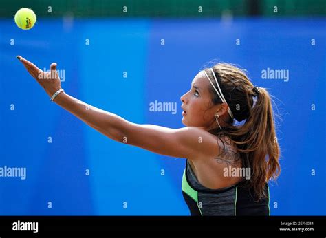 Katharina Lehnert Tennis Fotos Und Bildmaterial In Hoher Auflösung