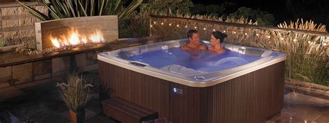 Tips For Using A Hot Tub In The Winter Hotspring World