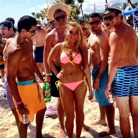 How To Hook Up On Spring Break Tips Nightclub Outgoing Drink