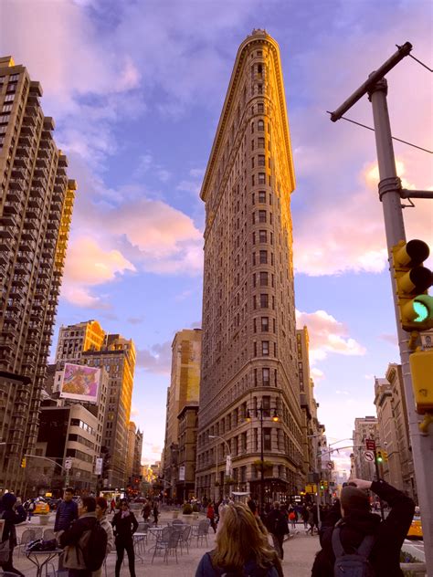 Unique Shape Of New York Citys Flatiron Building Has Led To Sustained