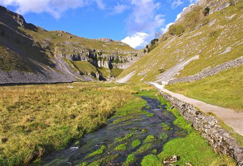 Top 10 Walks In The Yorkshire Dales Hawthorns Park