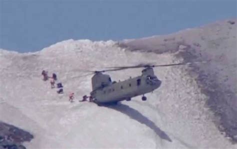 Chinook Pilot Performs Stunning ‘pinnacle Landing To Save Man Trying