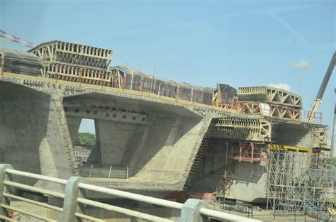 Construction Du Second Pont Sur Le Wouri Et Travaux Complémentaires Le