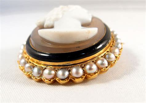 Fabulous Italian Cameo Brooch With 18k Solid Gold Pearl Enamel From