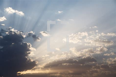 Sunbeams Shining Through The Clouds — Photo — Lightstock