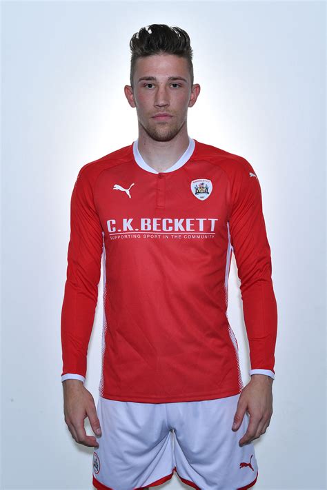 Check out our barnsley fc selection for the very best in unique or custom, handmade pieces from did you scroll all this way to get facts about barnsley fc? Barnsley 2017-18 Puma Home Kit | 17/18 Kits | Football ...