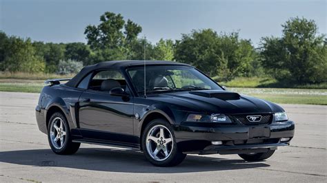 2004 Ford Mustang V6 40th Anniversary