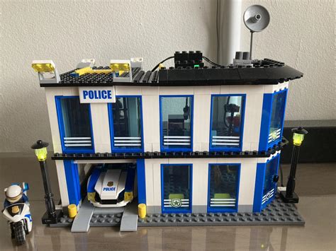 Lego City Police Station Instructions 60141 News Current Station In The Word