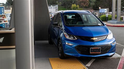 GM To Spend More On Electric Vehicles Add Battery Plants Transport