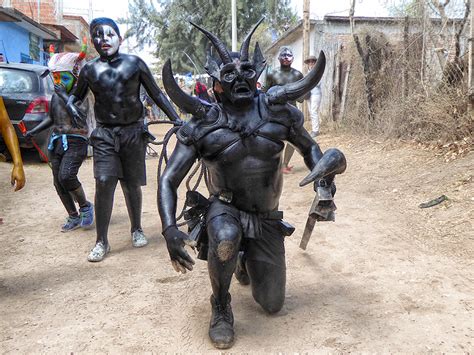 Ayuntamiento de san martín tilcajete. Oaxaca-The Year After: Carnaval in San Martin Tilcajete